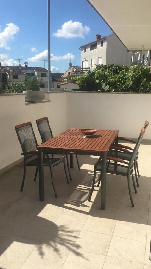 Apartment Lana Vrsar Luaran gambar